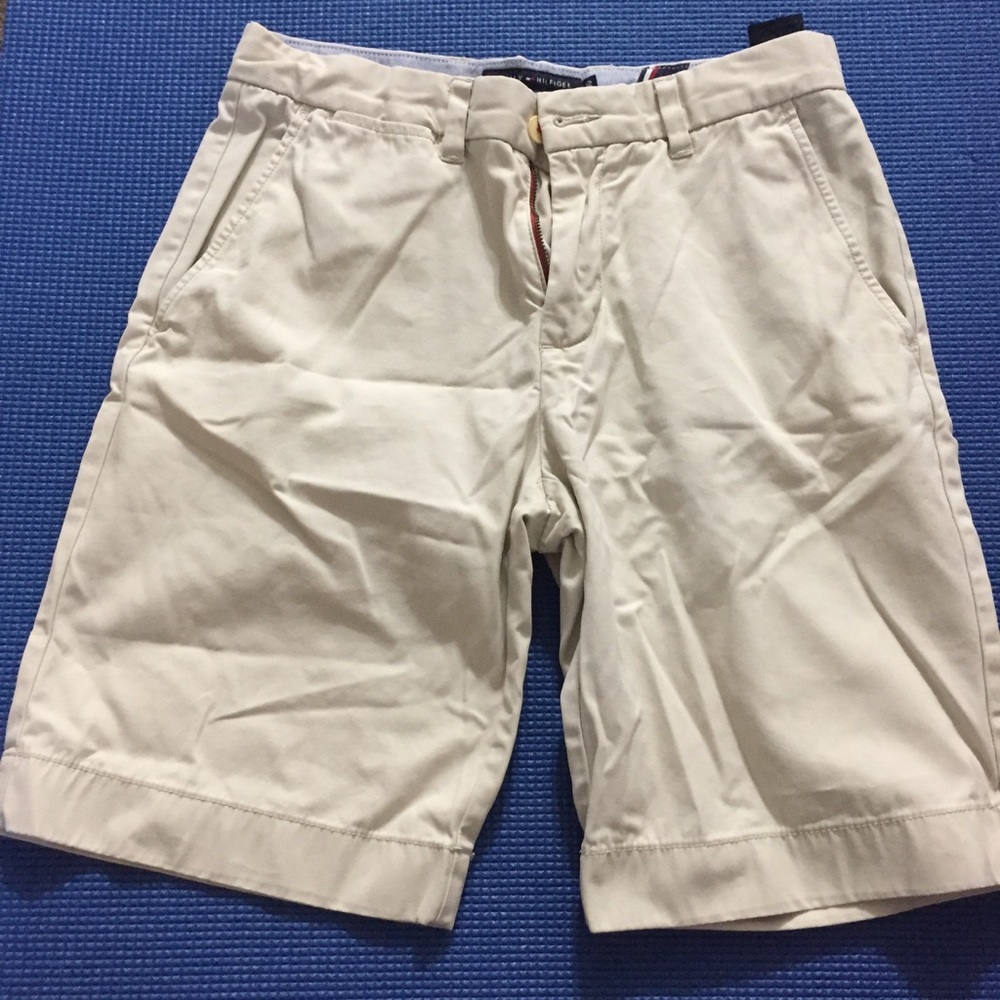 TOMMY HILFIGER men's white shorts /Size 30